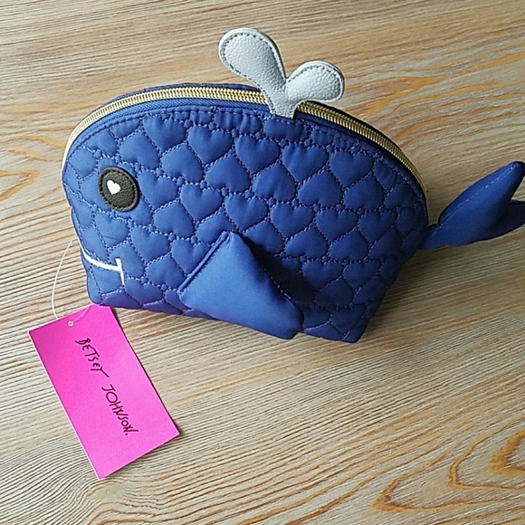 Betsey Johnson Handbags - 🐳SALE🐳 Betsey Johnson Whale Makeup Bag